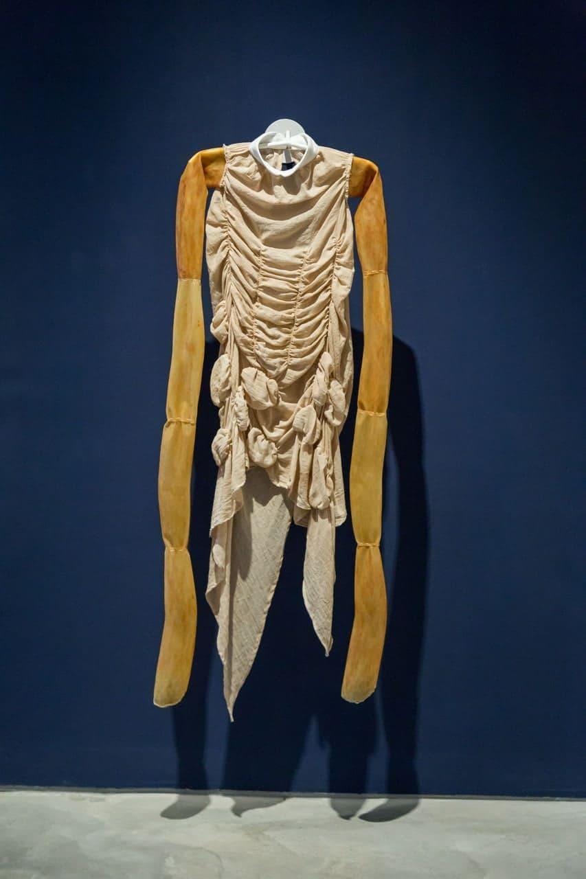 costumes en tissu et latex, tout fin